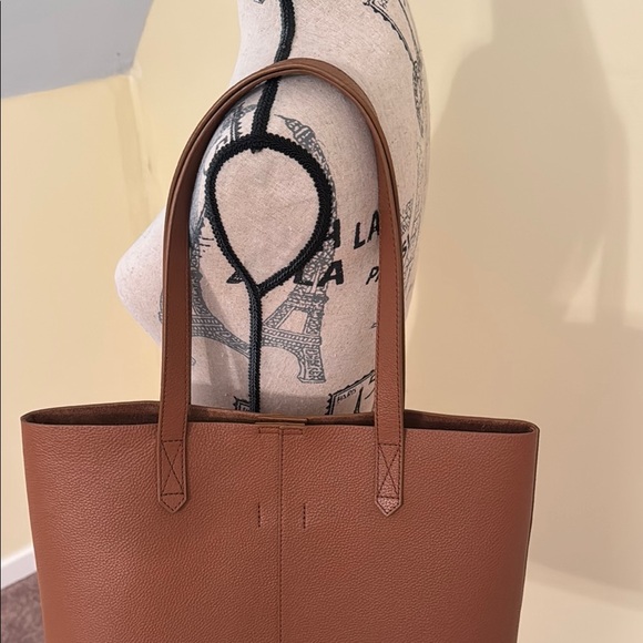 Large Leather Bag - Picture 15 of 16